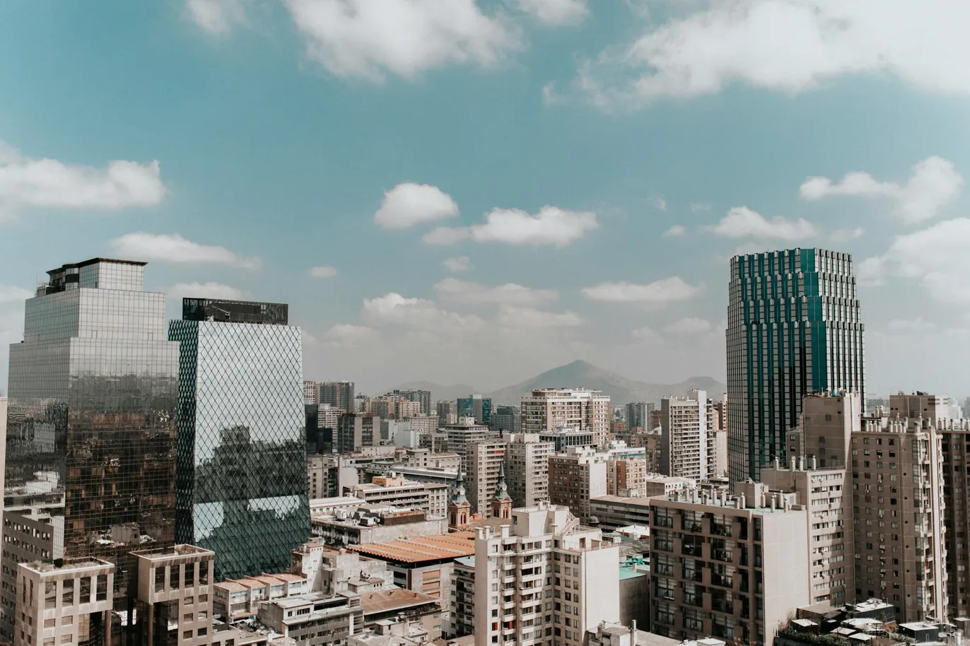 Encantador Santiago: Desvelando la belleza de la capital de Chile en primavera. Lo mejor para visitar en marzo.