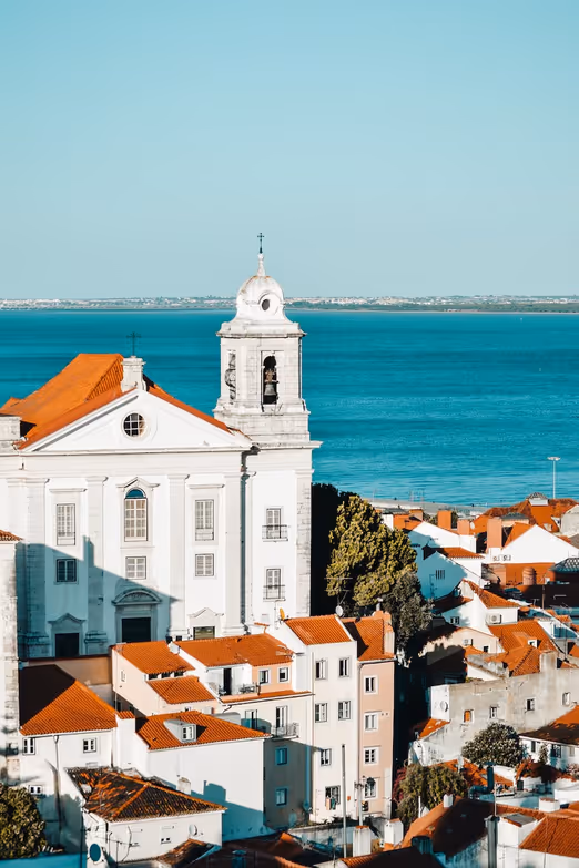 Faszinierendes Portugal: Die Faszination von Lissabon und Porto im Sommer enthüllen