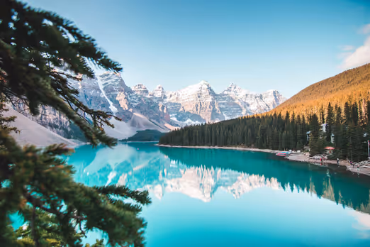 Die ruhige Schönheit erkunden: Sommerreise zum Moraine See, Kanada