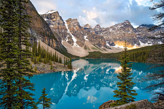 Die ruhige Schönheit erkunden: Sommerreise zum Moraine See, Kanada